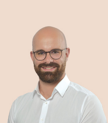 Fabian Plaum, Sales Manager Fabian Plaum, Sales Manager